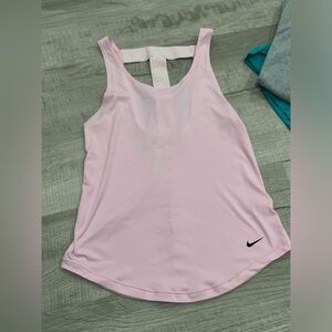 Light pink Nike Pro workout tank